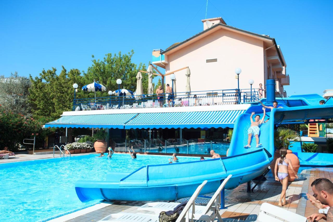Hotel Minerva Gatteo a Mare Exterior foto