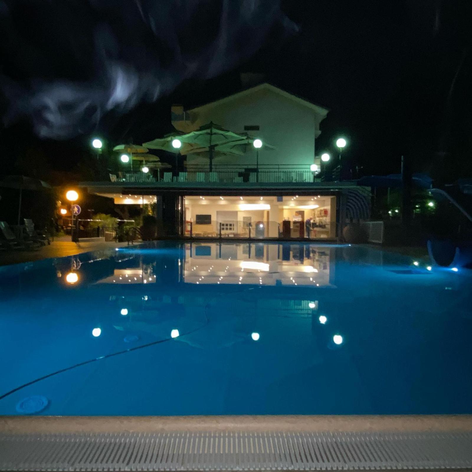 Hotel Minerva Gatteo a Mare Exterior foto